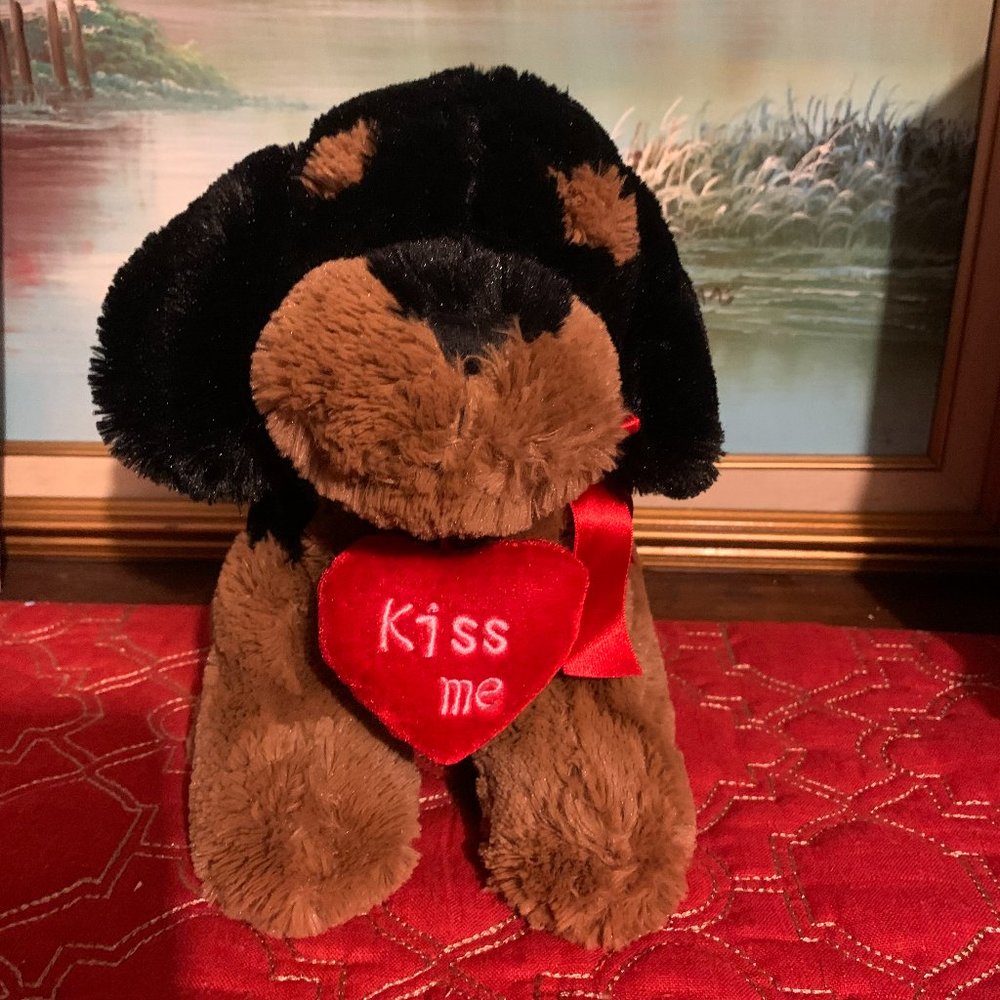 Kiss me Puppy Plush Dog